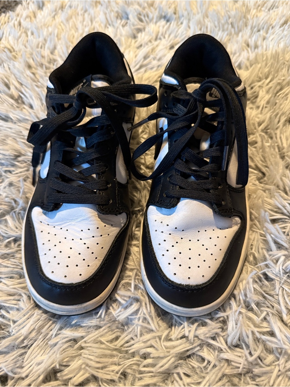 Nike dunk panda size 6